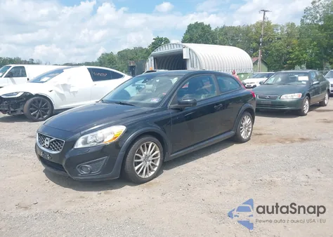 2011 Volvo C30 T5/T5 R-Design z USA, uszkodzony, nr VIN YV1672MK4B2207599